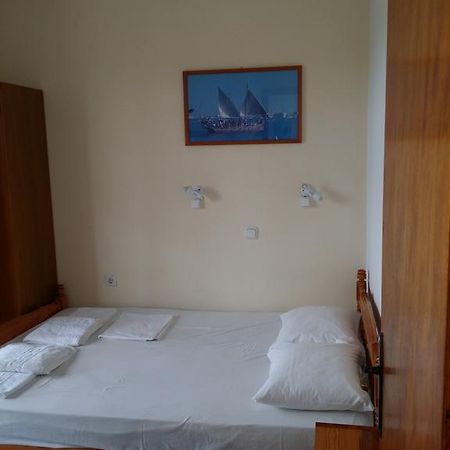 Esperides Apartment Batsi  Ngoại thất bức ảnh