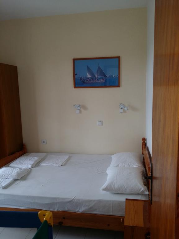 Esperides Apartment Batsi  Ngoại thất bức ảnh