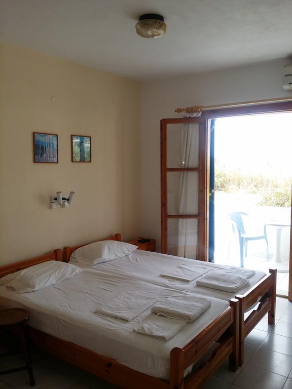Esperides Apartment Batsi  Ngoại thất bức ảnh