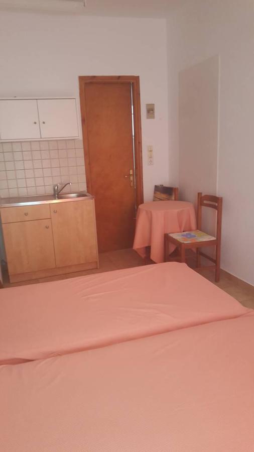 Esperides Apartment Batsi  Ngoại thất bức ảnh